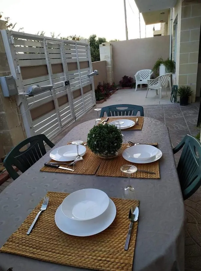 Homestay Bayview Apartment Pembroke